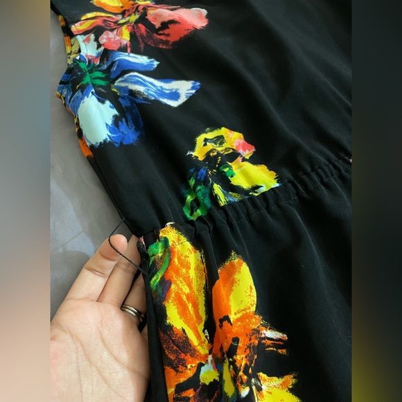 ***SOLD*** Black floral dress - Picture 4 of 4